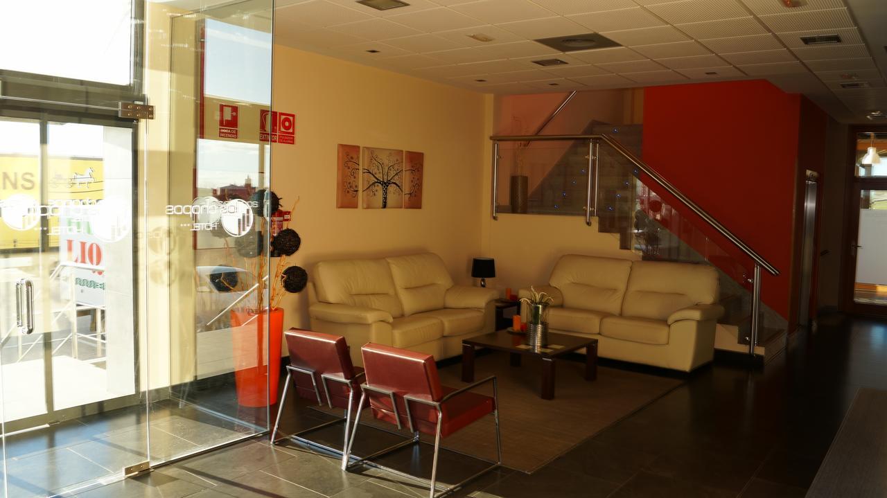 Hotel Area De Servicio Los Chopos Villaherreros Esterno foto